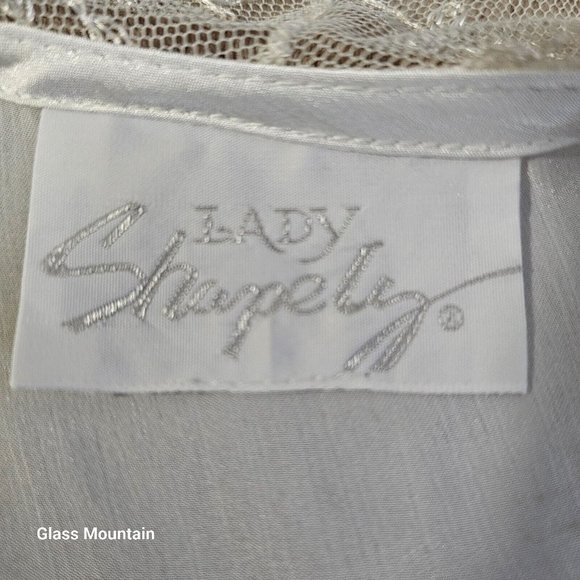 SOLD - Lady Shapely Vintage Plus White Silk Blend Blouse With Lace Collar - Picture 6 of 10